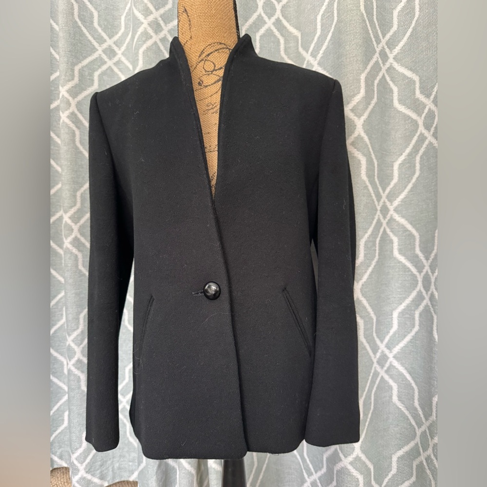 Larry Levine size medium wool blazer/coat.
